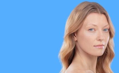 Jak dbać o włosy zimą?